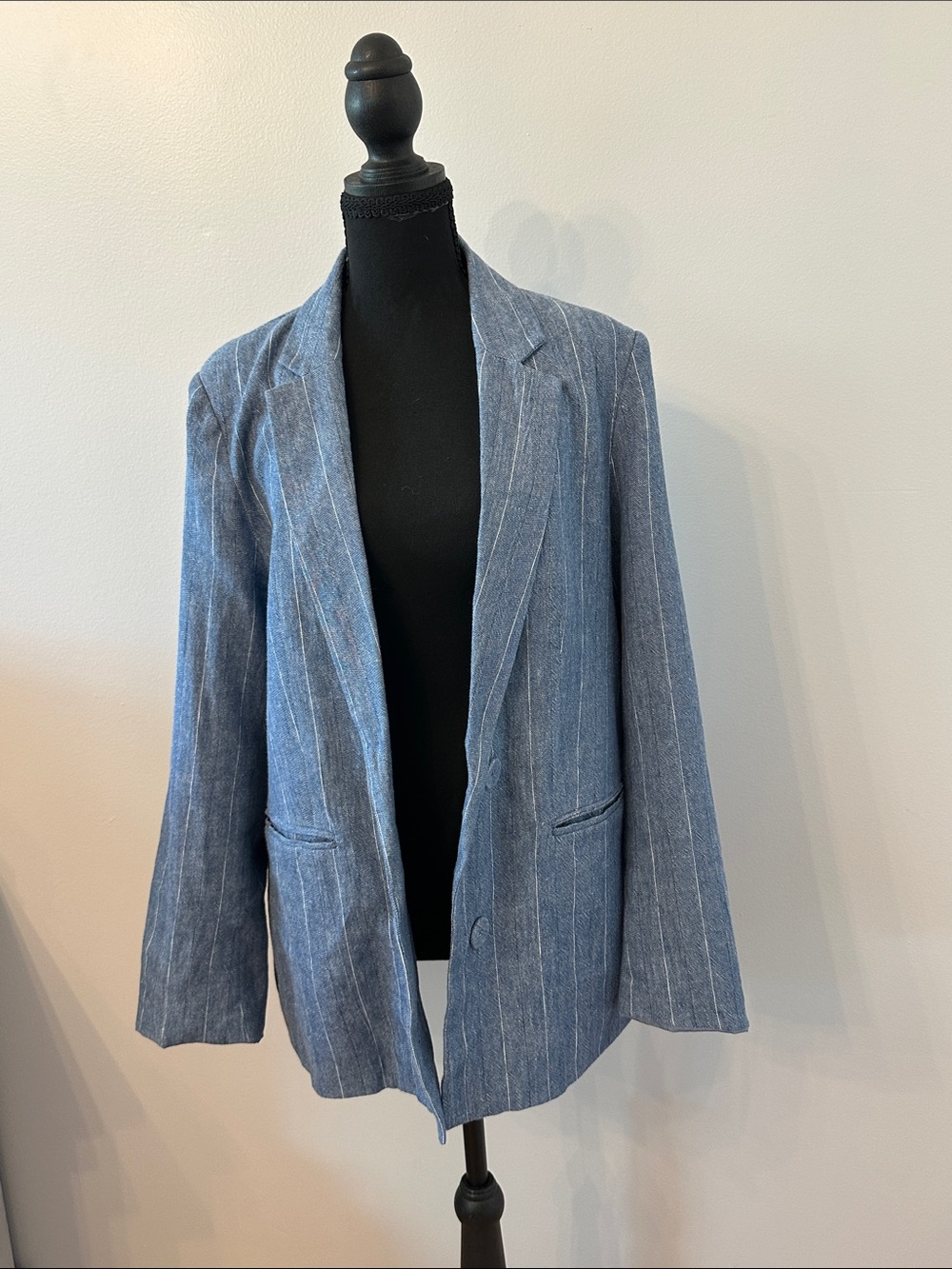 Tahari Blue Pinstripe Linen-Blend Blazer